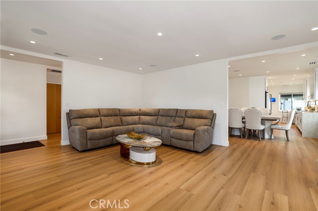 Detail Gallery Image 11 of 40 For 2185 Paloma, Pasadena,  CA 91104 - 3 Beds | 3 Baths