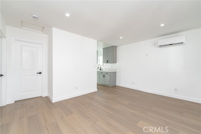 3818 Crawford Street, Los Angeles CA: https://media.crmls.org/medias/4c9a32f8-3c31-46ea-b06a-de04ea36649f.jpg