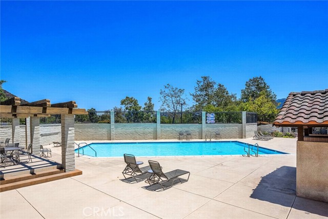 Detail Gallery Image 26 of 27 For 154 via Katrina, Newbury Park,  CA 91320 - 2 Beds | 2/1 Baths