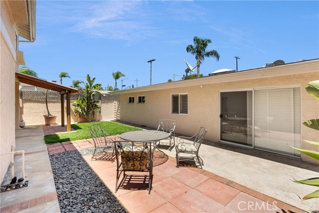 Detail Gallery Image 23 of 27 For 1841 Lake St, Huntington Beach,  CA 92648 - 3 Beds | 2 Baths