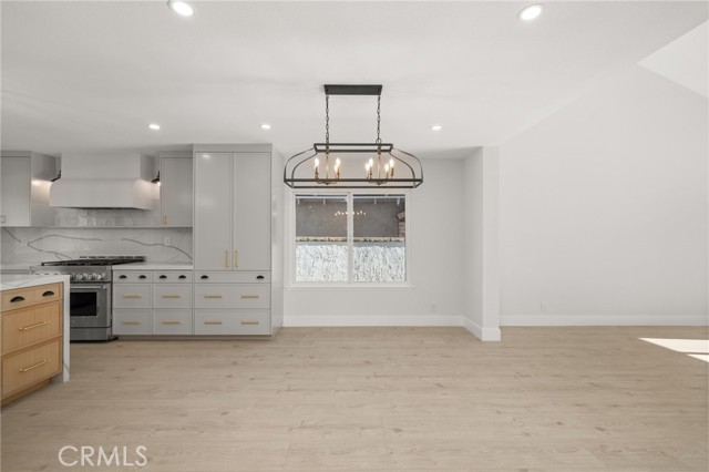 Detail Gallery Image 6 of 39 For 24362 via Santa Clara, Mission Viejo,  CA 92692 - 4 Beds | 3/1 Baths