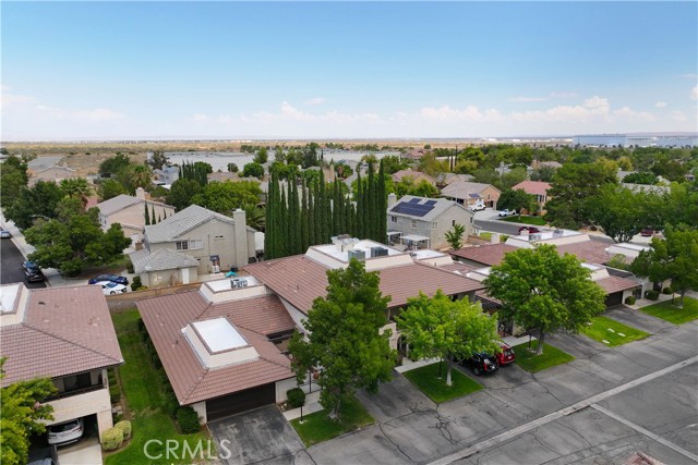 Detail Gallery Image 5 of 56 For 215 Hawk Ln, Palmdale,  CA 93551 - 3 Beds | 3 Baths