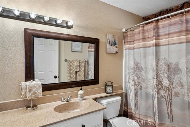 Detail Gallery Image 16 of 31 For 29159 Palm View Ln, Highland,  CA 92346 - 4 Beds | 3 Baths