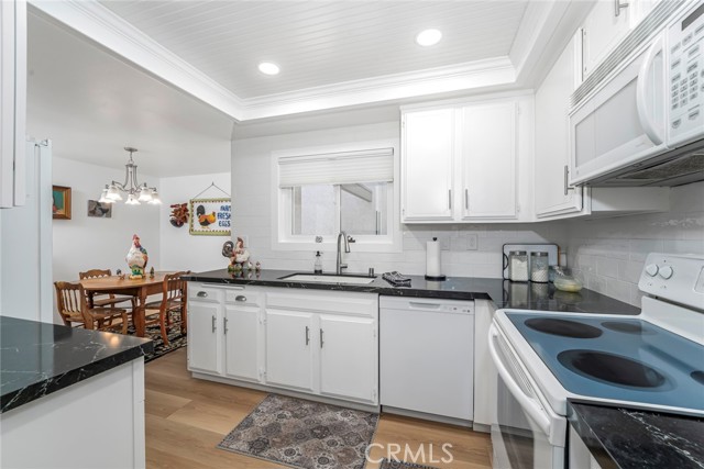 Detail Gallery Image 9 of 34 For 5370 Punta Alta 2a,  Laguna Woods,  CA 92637 - 3 Beds | 2 Baths