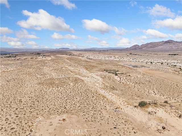 Detail Gallery Image 10 of 13 For 1 Bedford Dr, Newberry Springs,  CA 92365 - – Beds | – Baths