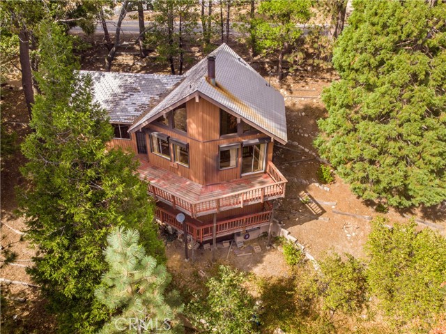 24 Fredalba, Running Springs, CA 92382