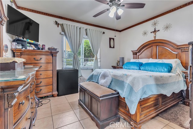 5231 1/2 Clara Street, Cudahy CA: https://media.crmls.org/medias/4c9daebf-106c-4a46-8521-068d6c00926c.jpg