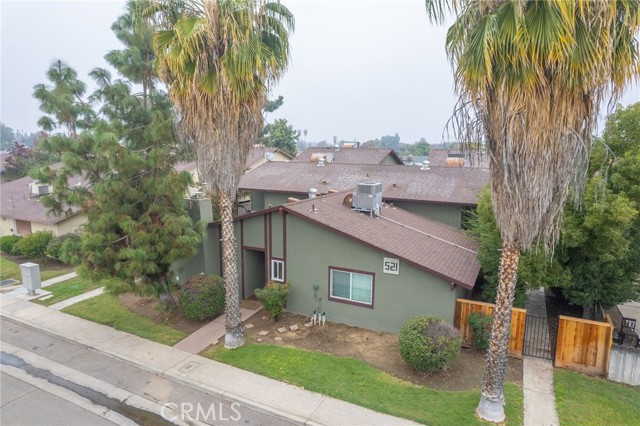 Detail Gallery Image 2 of 19 For 521 W Ashlan, Clovis,  CA 93612 - – Beds | – Baths