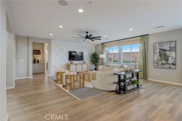 30973 Avenida Ramblas, Highland CA: https://media.crmls.org/medias/4c9e67f5-a75a-45a4-8abc-604c5f43c6bd.jpg