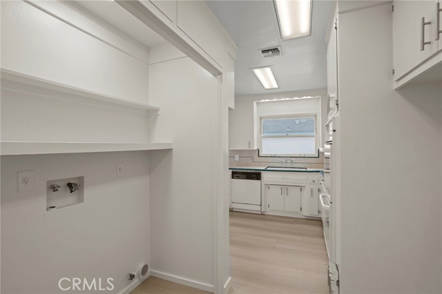 Detail Gallery Image 11 of 32 For 3483 Wanda, Riverside,  CA 92506 - 3 Beds | 2 Baths