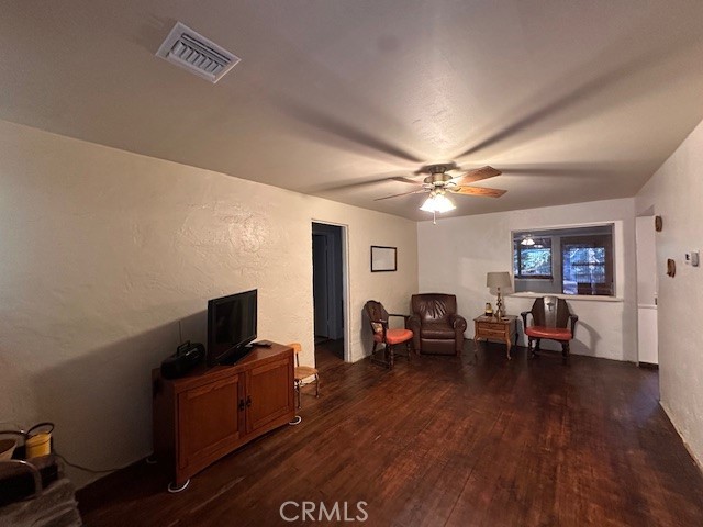 Detail Gallery Image 3 of 20 For 40914 Oak Dr, Forest Falls,  CA 92339 - 2 Beds | 1 Baths