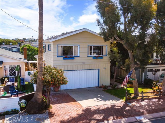 1300 Walnut Ave, Manhattan Beach, California 90266, 4 Bedrooms Bedrooms, ,2 BathroomsBathrooms,Residential,Sold,Walnut Ave,PV22057312