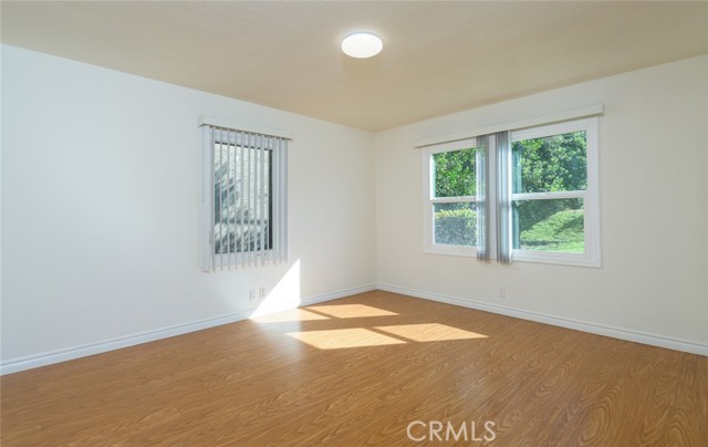 Detail Gallery Image 24 of 58 For 2111 N Verdugo, Glendale,  CA 91208 - 2 Beds | 2 Baths