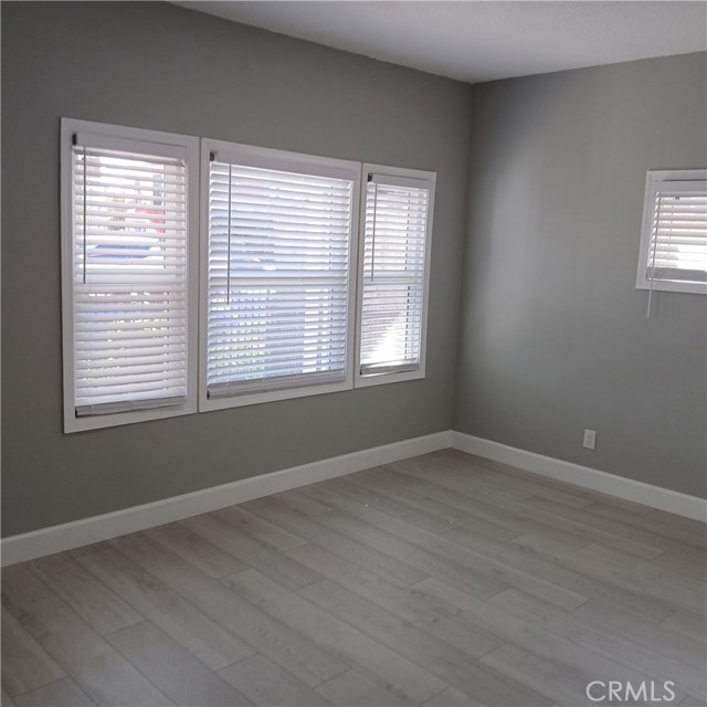 Detail Gallery Image 3 of 9 For 133 - 135 E 54th St, Los Angeles,  CA 90011 - – Beds | – Baths