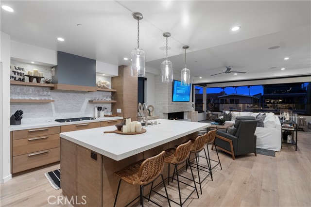 112 30th Street, Newport Beach CA: https://media.crmls.org/medias/4ca0f2a2-929c-4615-9a54-29dbfd328cbe.jpg
