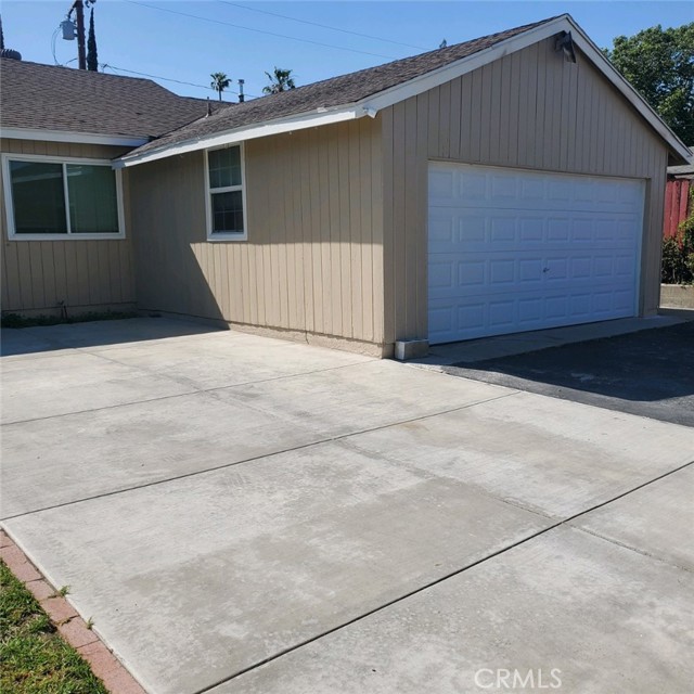 Image 2 for 7956 Chantry Ave, Fontana, CA 92336