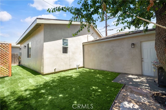 6316 Babcock Avenue, Valley Glen CA: https://media.crmls.org/medias/4ca1cc35-604a-4cb5-9dbd-309eb18cb702.jpg