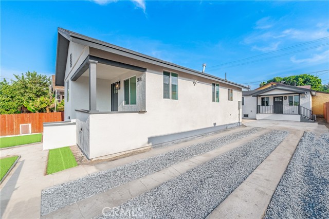 3818 Crawford Street, Los Angeles CA: https://media.crmls.org/medias/4ca39551-fbea-4940-b4c9-187e9b73df33.jpg