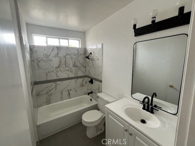 Detail Gallery Image 17 of 24 For 18550 Hatteras St #7,  Los Angeles,  CA 91356 - 2 Beds | 2/1 Baths