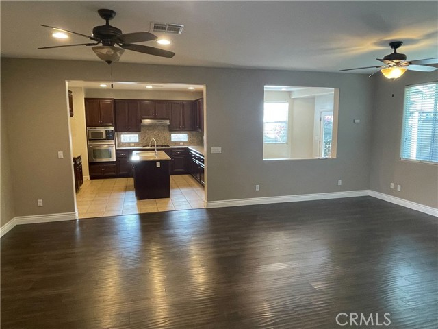 5307 Rose Arbor Lane, Bakersfield CA: https://media.crmls.org/medias/4ca47ec3-64db-4b65-ad66-d6a817f4ac1c.jpg