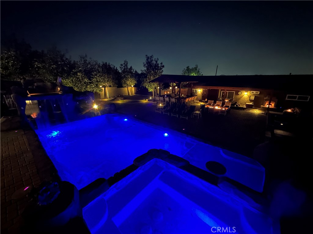 https://media.crmls.org/medias/4ca4a739-3b4a-4d69-a695-a0d0a916e436.jpg?preset=X-Large