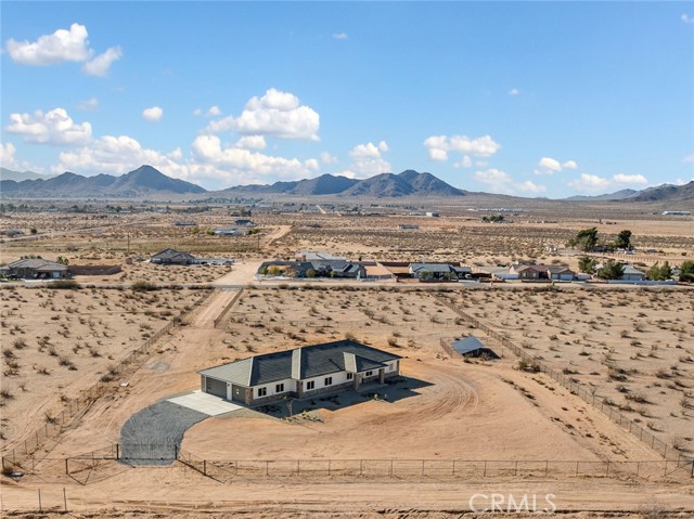 16944 Pauhaska Road, Apple Valley CA: https://media.crmls.org/medias/4ca4fa6d-2c8e-483b-ac5f-12cdf99ef90e.jpg