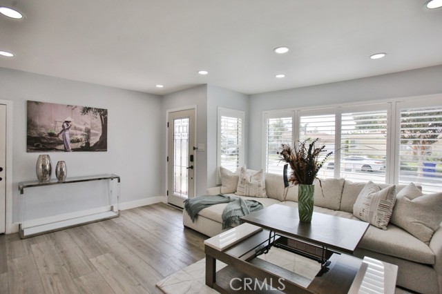 Detail Gallery Image 8 of 21 For 15132 Kornblum Ave, Lawndale,  CA 90260 - 3 Beds | 2 Baths