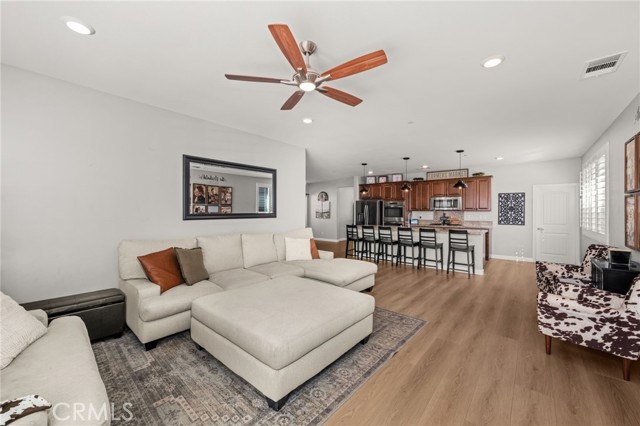 Detail Gallery Image 16 of 46 For 11923 Meander Way, Jurupa Valley,  CA 91752 - 4 Beds | 2 Baths