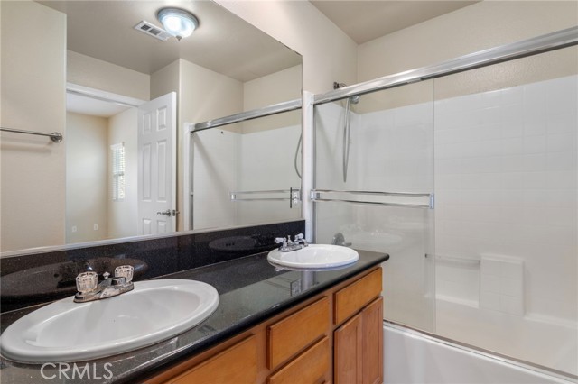 Detail Gallery Image 21 of 30 For 2199 Associated Rd, Fullerton,  CA 92831 - 3 Beds | 2/1 Baths