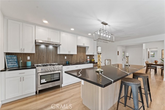 Detail Gallery Image 2 of 28 For 17924 E Kelby St, Covina,  CA 91722 - 4 Beds | 2 Baths