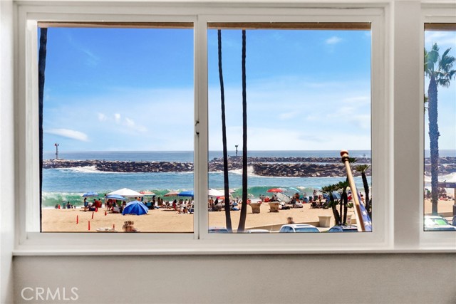 3116 Breakers Drive, Corona del Mar CA: https://media.crmls.org/medias/4ca68760-8bef-4a86-96df-ad75226aca2c.jpg