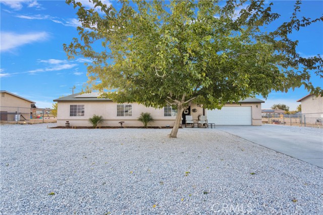 Detail Gallery Image 1 of 40 For 12780 Lakota Rd, Apple Valley,  CA 92308 - 3 Beds | 2 Baths