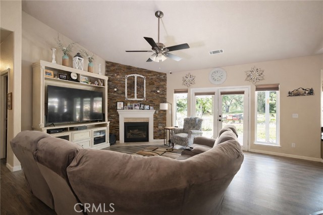 Detail Gallery Image 13 of 67 For 41121 Long Hollow, Coarsegold,  CA 93614 - 4 Beds | 2 Baths