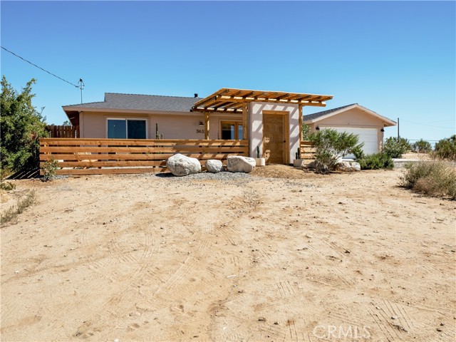 Detail Gallery Image 5 of 48 For 3633 Goleta Ave, Yucca Valley,  CA 92284 - 2 Beds | 1 Baths