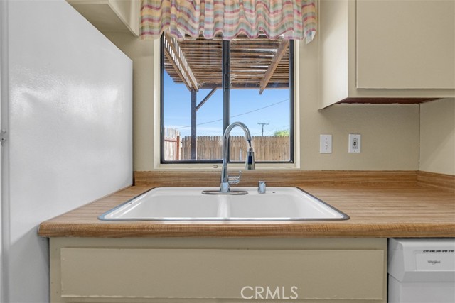 Detail Gallery Image 12 of 50 For 675 S College Ave, Claremont,  CA 91711 - 4 Beds | 3 Baths
