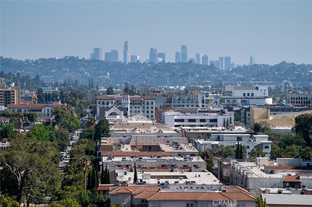 https://media.crmls.org/medias/4ca987c8-43ea-4a69-80d2-1573b49ae544.jpg?preset=X-Large
