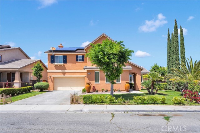 Detail Gallery Image 2 of 42 For 12282 Martinique St, Victorville,  CA 92392 - 4 Beds | 3 Baths
