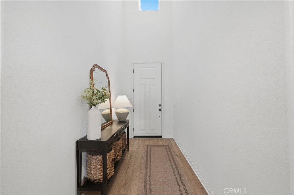 https://media.crmls.org/medias/4ca9ab12-9fda-4430-8d97-688695a8b420.jpg?preset=X-Large