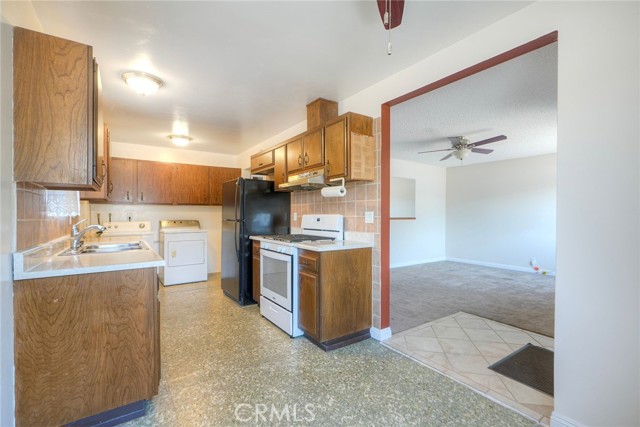 Detail Gallery Image 11 of 30 For 3494 Santa Maria St, Oceanside,  CA 92056 - 2 Beds | 1 Baths