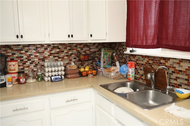 927 W 82nd Street, Los Angeles CA: https://media.crmls.org/medias/4cabf18b-c2a0-47a4-b73c-ea5b1957b44f.jpg