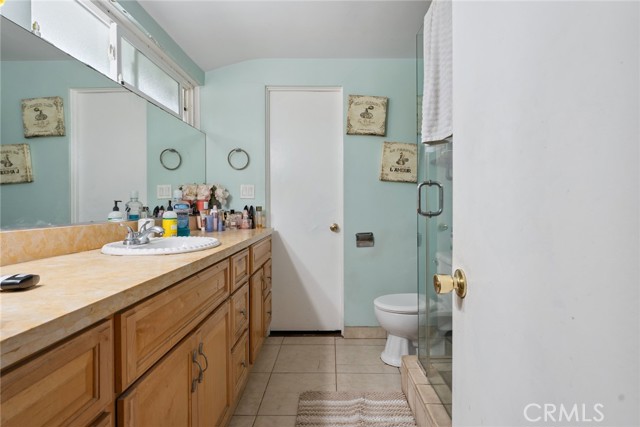 Detail Gallery Image 7 of 19 For 17531 Romar St, Northridge,  CA 91325 - 4 Beds | 2 Baths