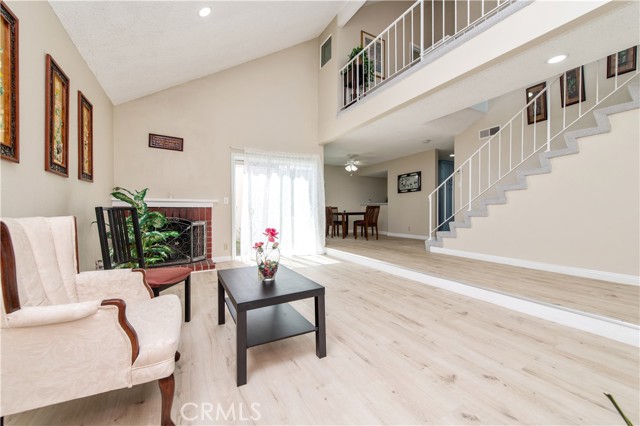 12441 Interior Circle, Los Alamitos CA: https://media.crmls.org/medias/4cac4812-9de1-4d0f-bda3-dad246ec29a6.jpg