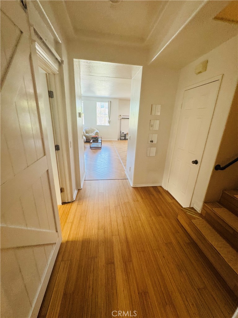 https://media.crmls.org/medias/4cad6917-462a-4f96-8388-689ec4a94915.jpg?preset=X-Large