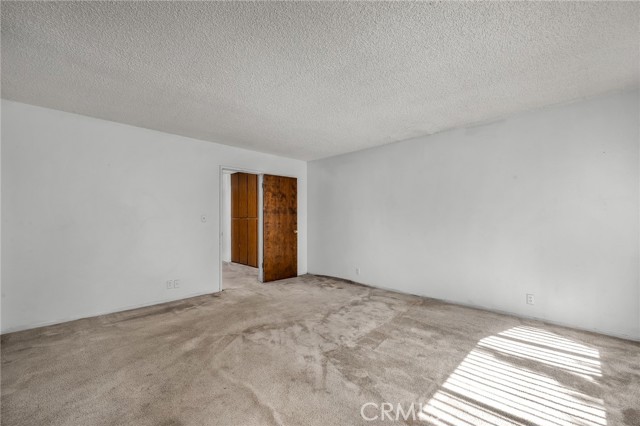 1860 San Francisco Avenue, Long Beach CA: https://media.crmls.org/medias/4cadd4b9-208a-482d-ae67-5052c703f383.jpg
