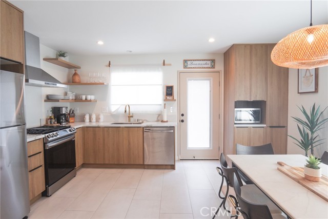 Detail Gallery Image 5 of 10 For 3362 W Imperial, Inglewood,  CA 90303 - – Beds | – Baths