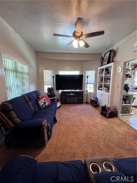 Detail Gallery Image 5 of 28 For 404 N 9th Ave, Upland,  CA 91786 - 5 Beds | 2 Baths