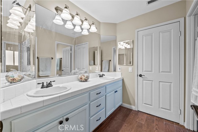 15355 Michael Crest Drive, Canyon Country CA: https://media.crmls.org/medias/4caeba14-37ce-4962-8b7f-444a770713b2.jpg