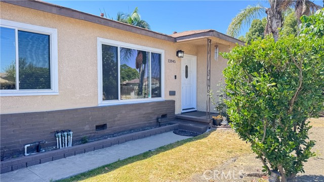 12845 Fairford Avenue, Norwalk CA: https://media.crmls.org/medias/4cb04c03-9463-41d3-a9d6-56d2e9834ae0.jpg