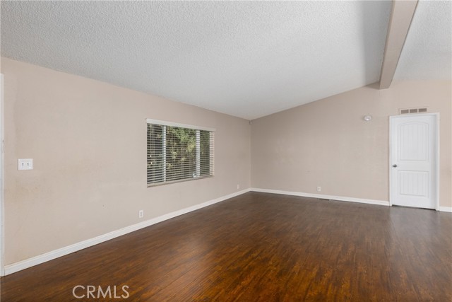 10412 Comstock Road, Corona CA: https://media.crmls.org/medias/4cb05791-653a-48b6-8bc3-c36228c9954b.jpg