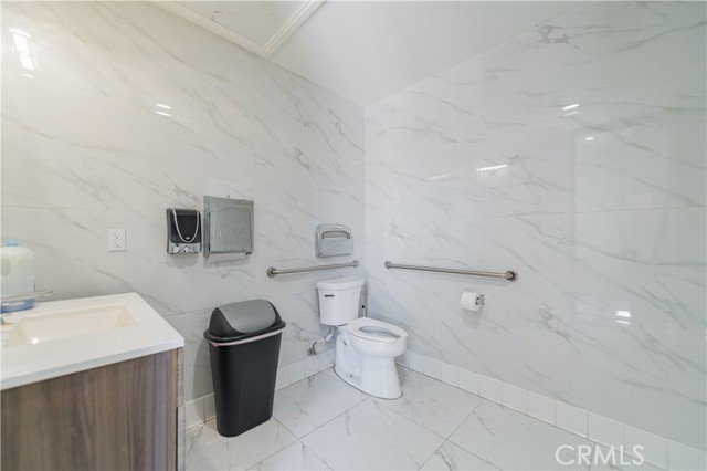 Image 7 of 16 For 2956 Colorado Boulevard